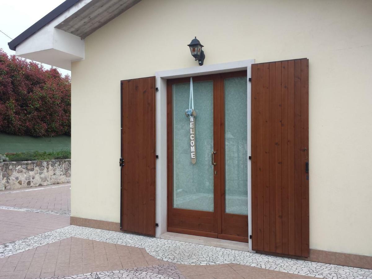 Appartamento Con Giardino A Cisano Di Бардолино Экстерьер фото