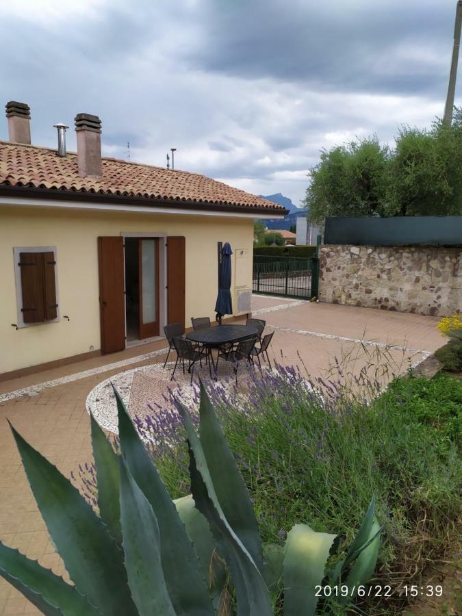 Appartamento Con Giardino A Cisano Di Бардолино Экстерьер фото
