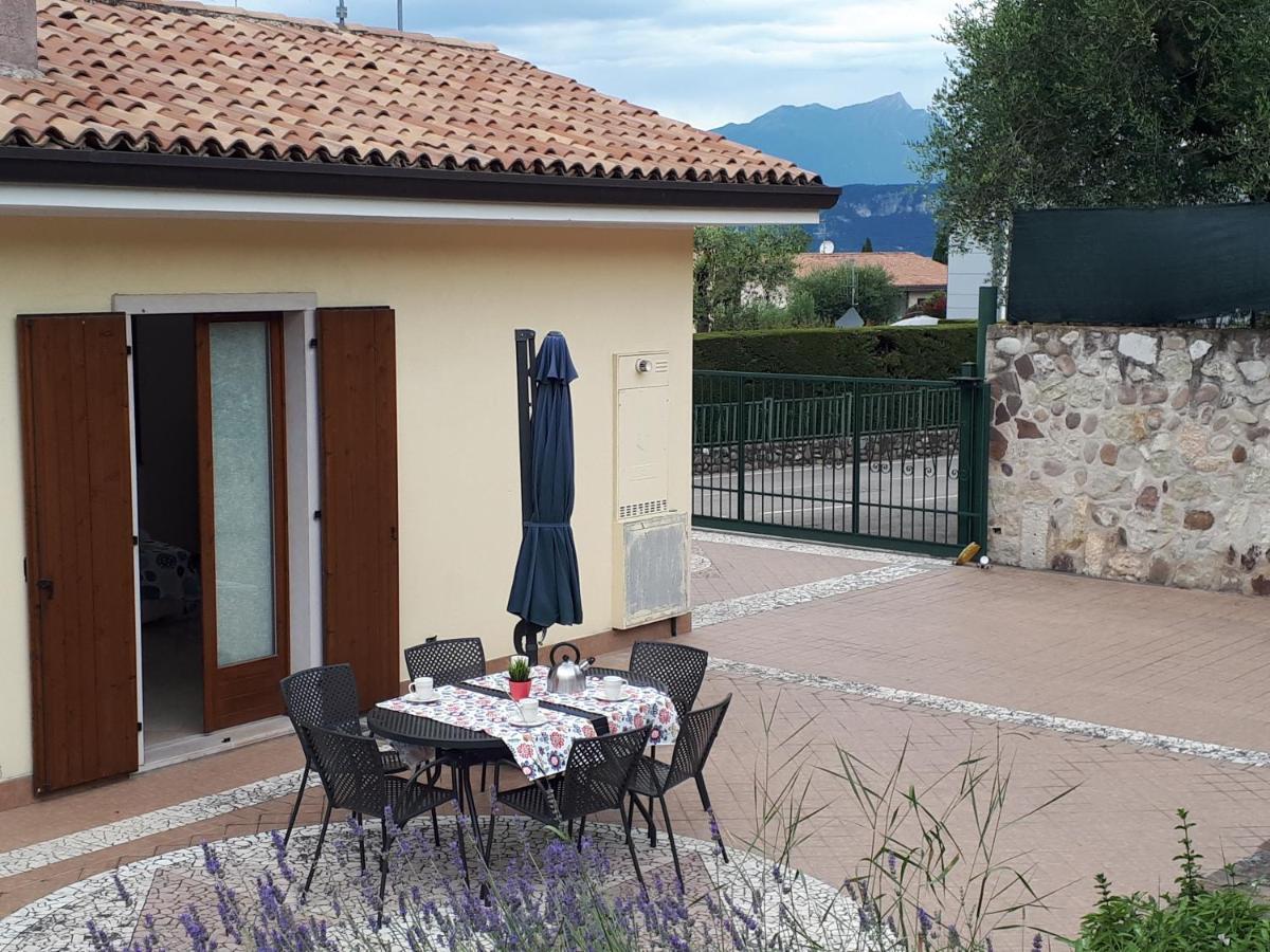 Appartamento Con Giardino A Cisano Di Бардолино Экстерьер фото